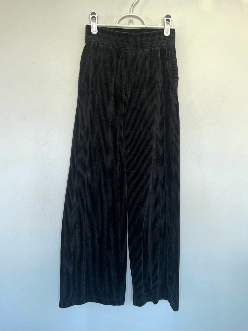 Lululemon Scuba Mid-Rise Wide Leg Pant *Velvet Cord Black Size 0